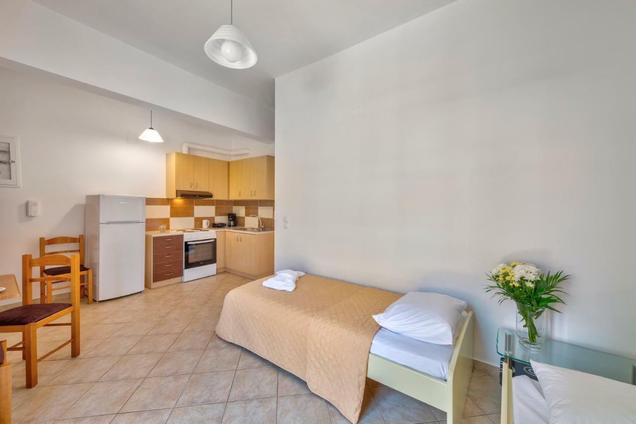 Ethrionplus Two Rooms Apartments Balconies 100 M From The Port Ερμούπολη Εξωτερικό φωτογραφία